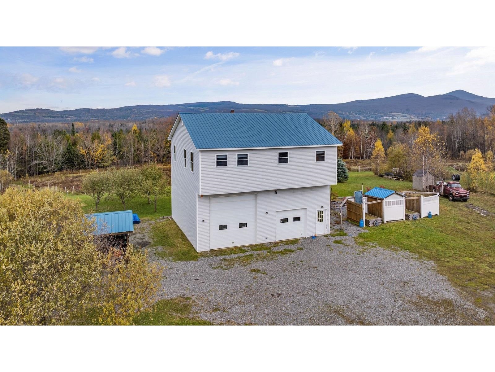 1223 Cook Road, Barton