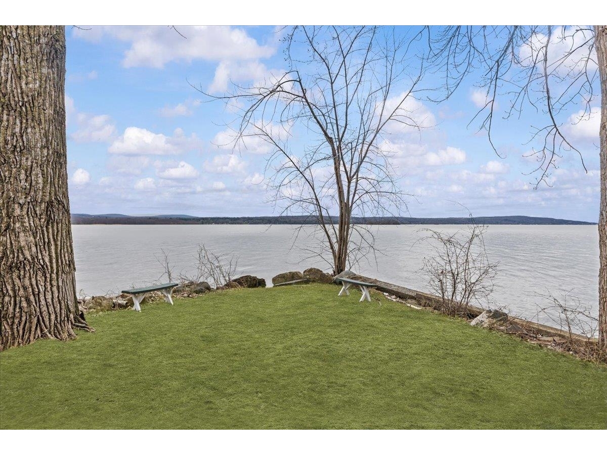 1223 Hathaway Point Road