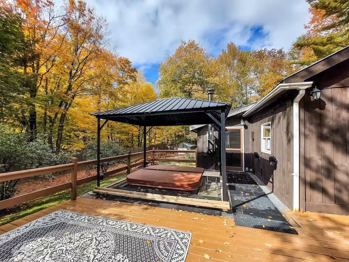 1229 Mason Hill North