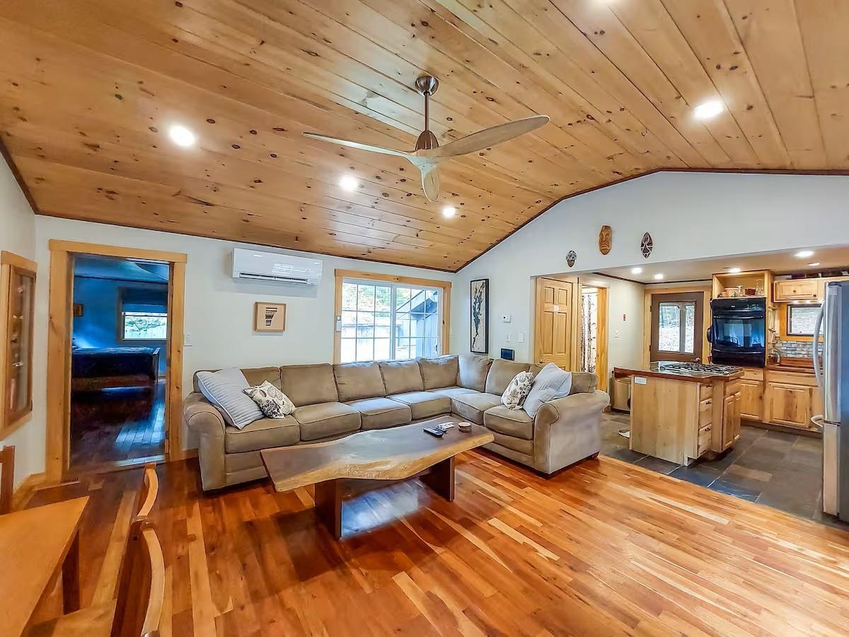1229 Mason North
