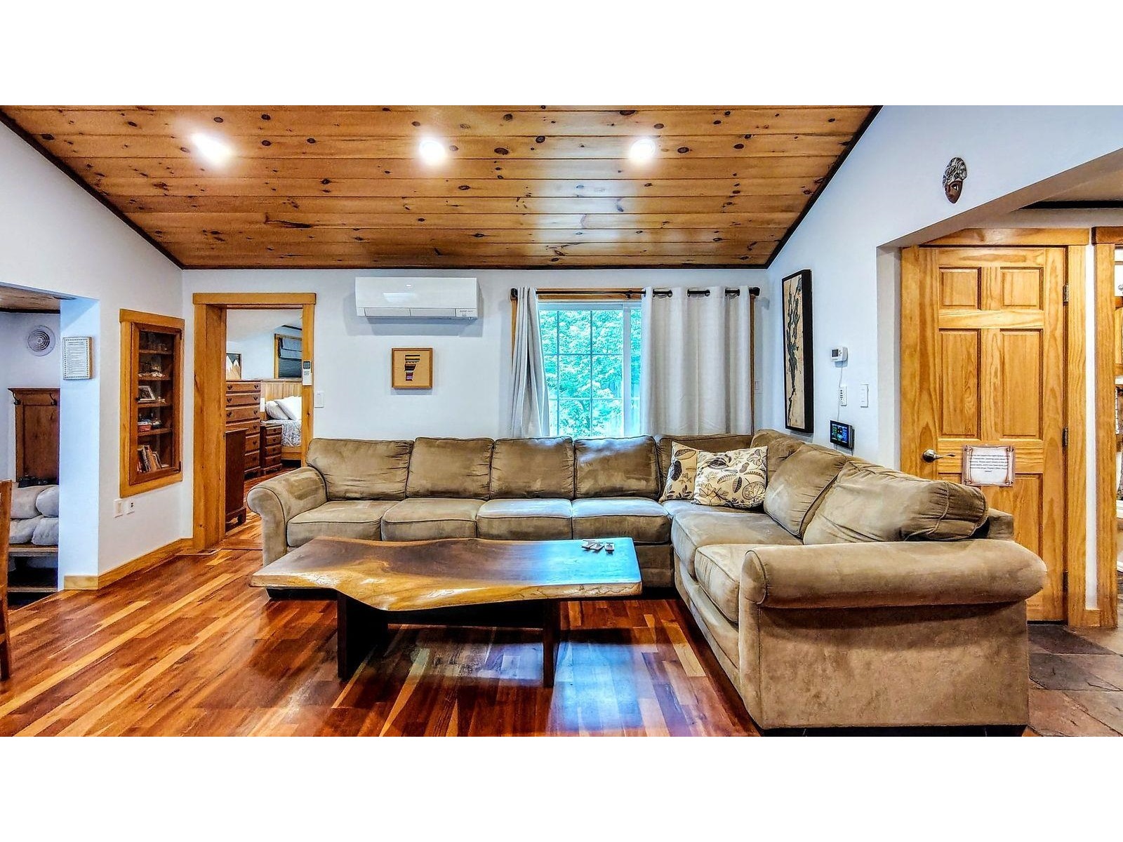 1229 Mason North