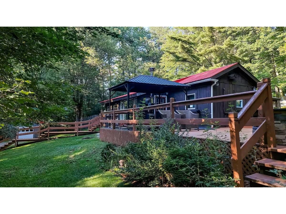 1229 Mason North