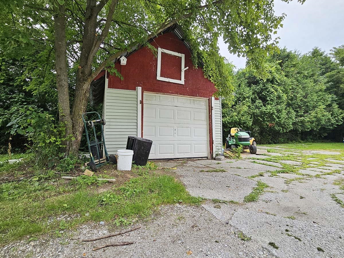 Garage