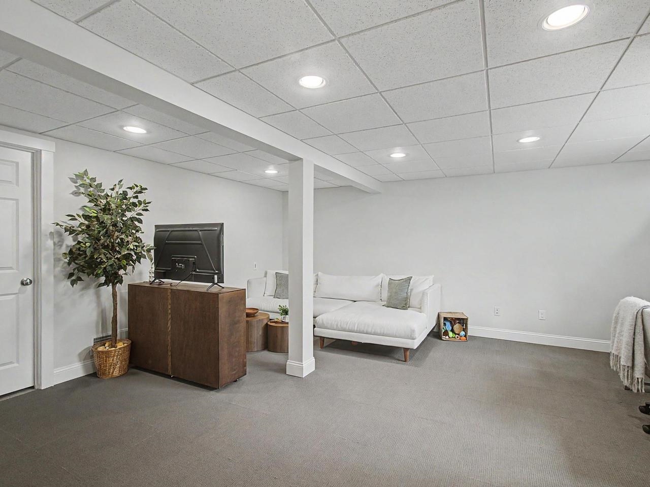 123 South Jefferson Road