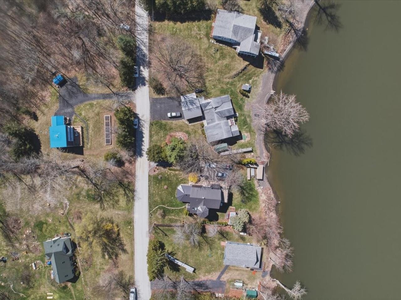 1233 Blockhouse Point Road
