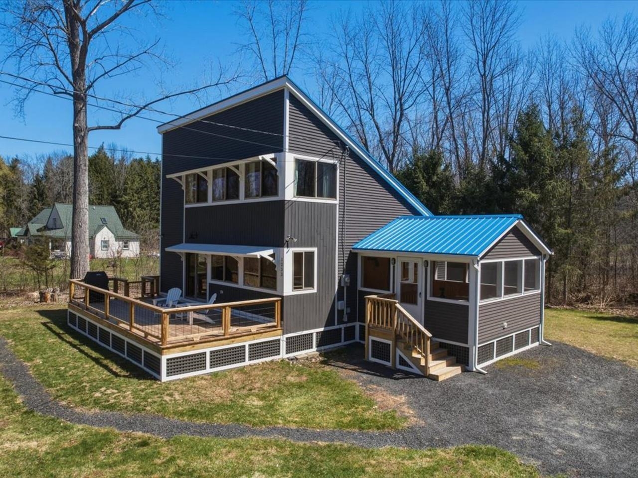 1233 Blockhouse Point Road