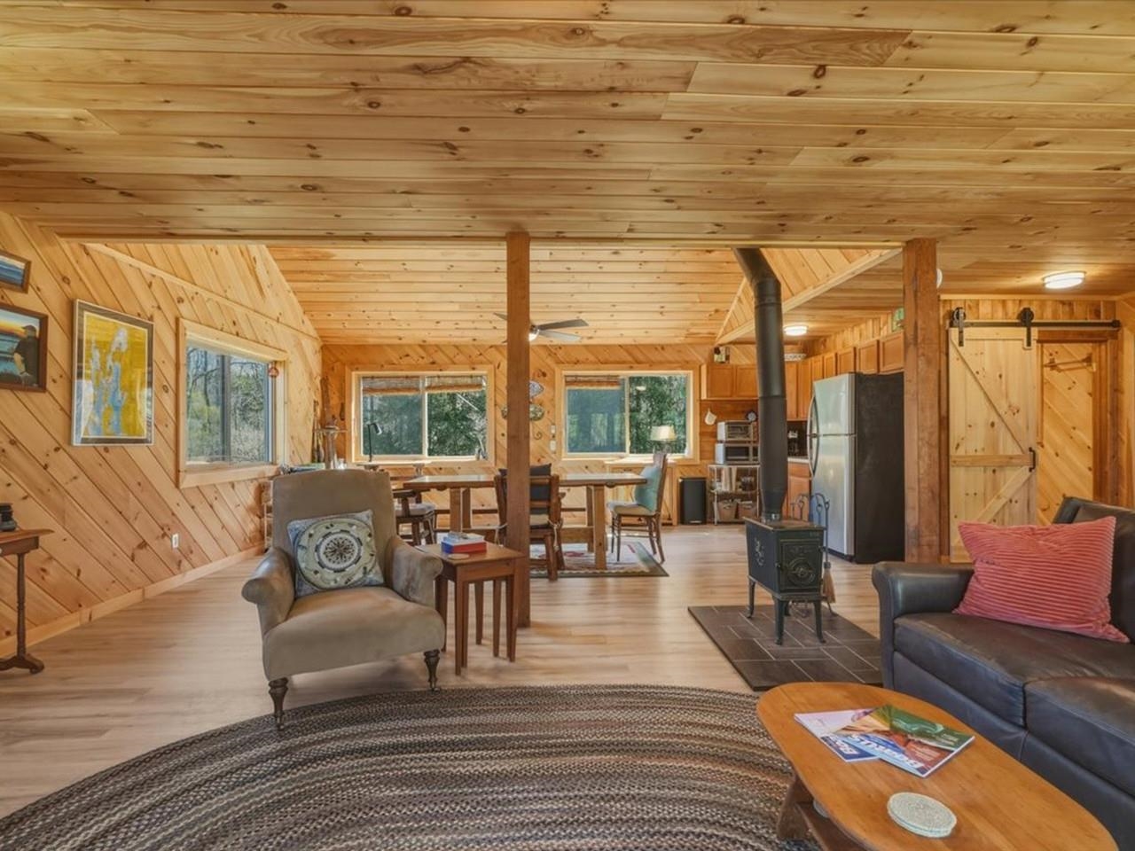 1233 Blockhouse Point Road