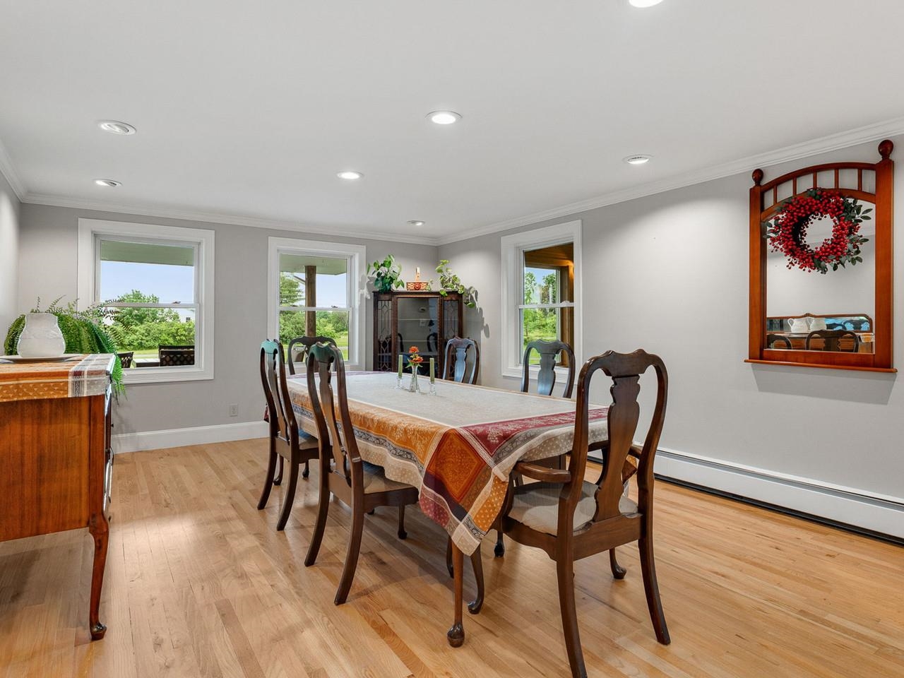 Formal dining