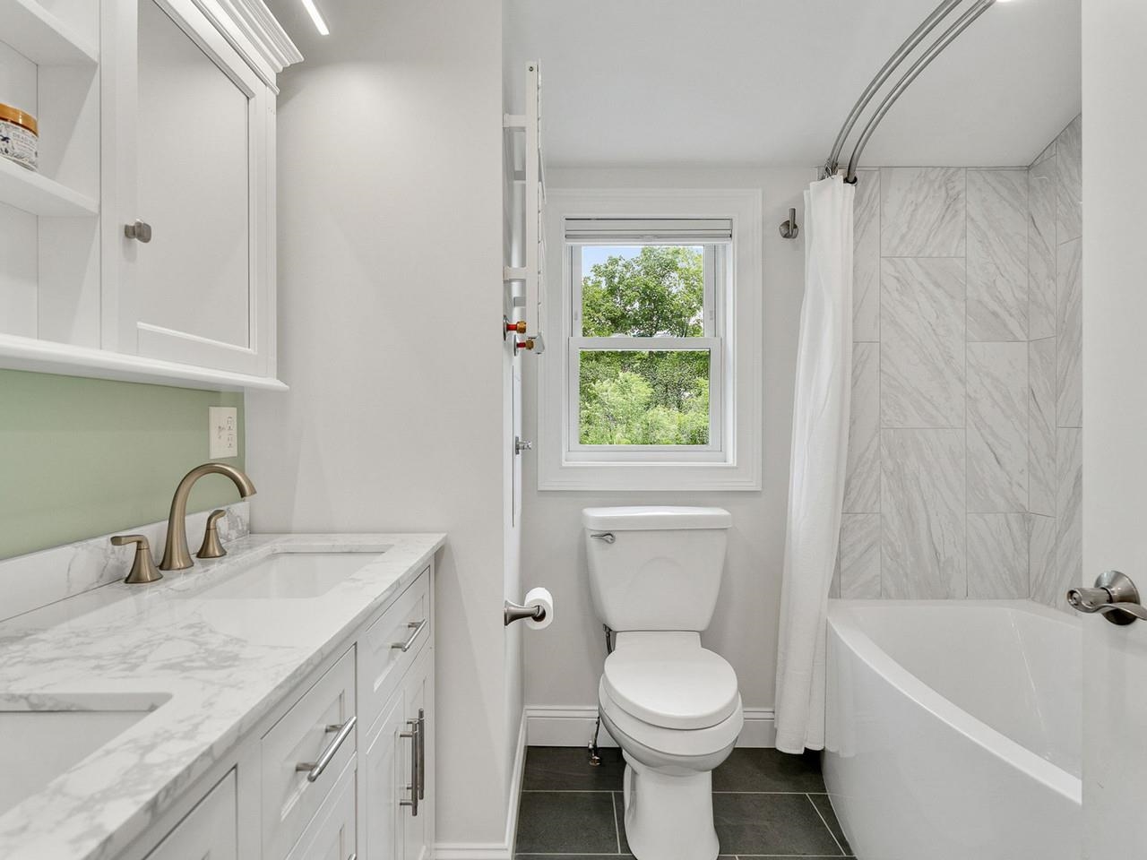 2nd floor bathroom