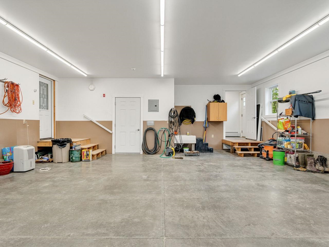 Heated & water-proofed garage