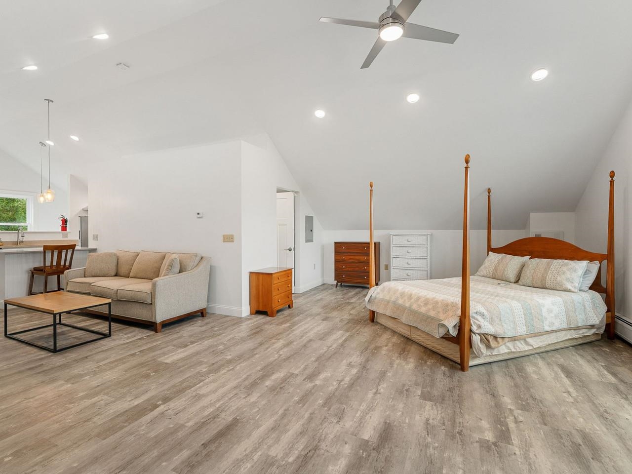 1233 Satterly Road