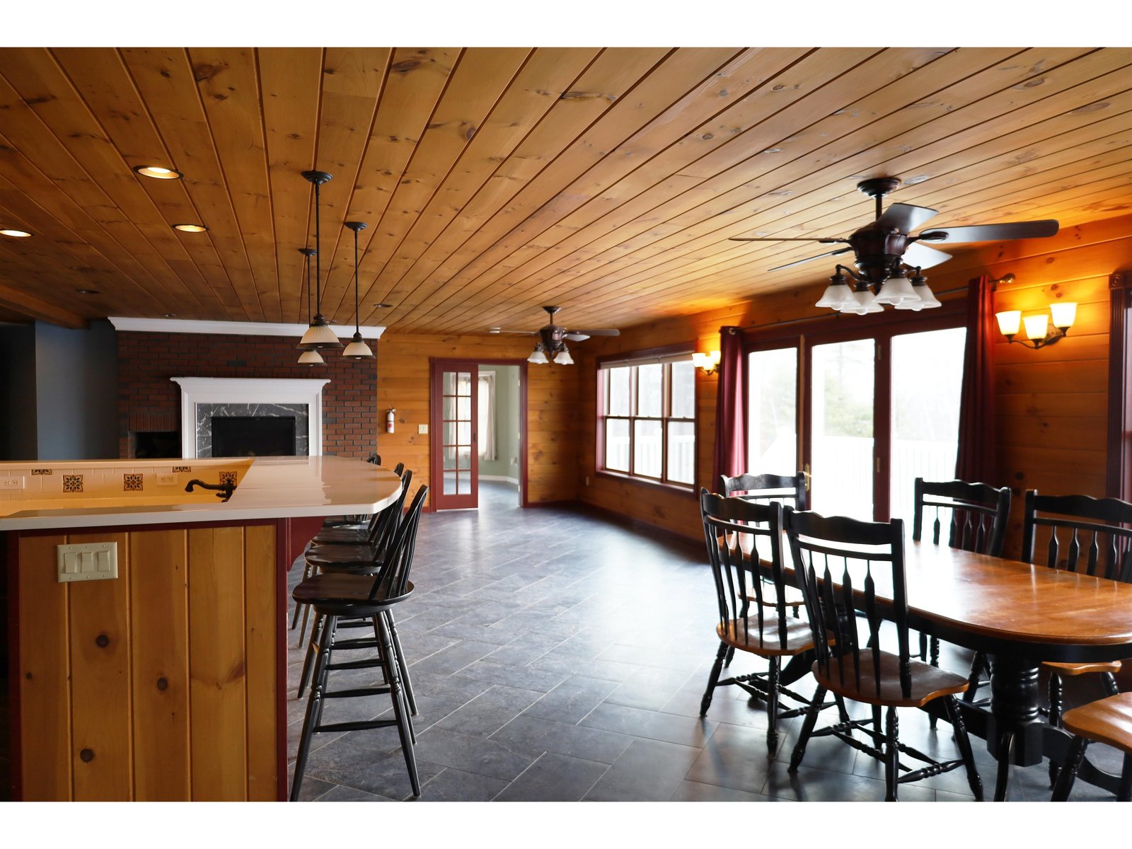 1235 Rogers Hill