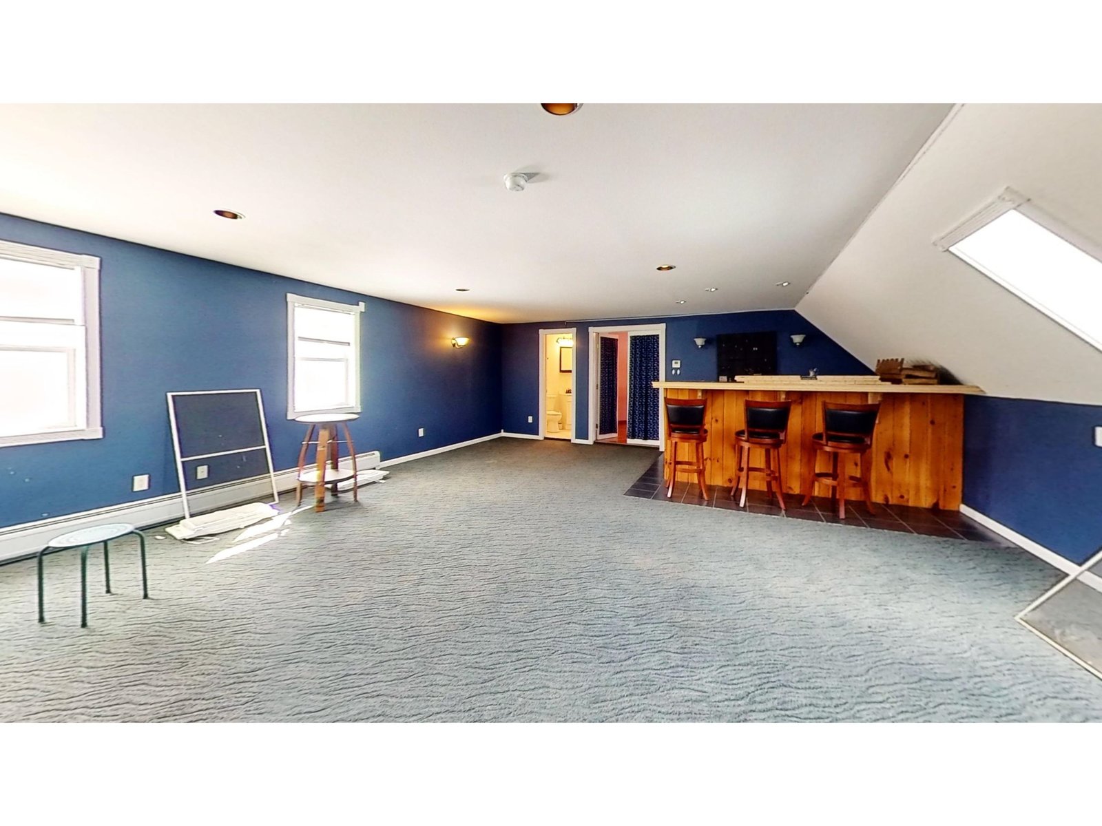1235 Rogers Hill