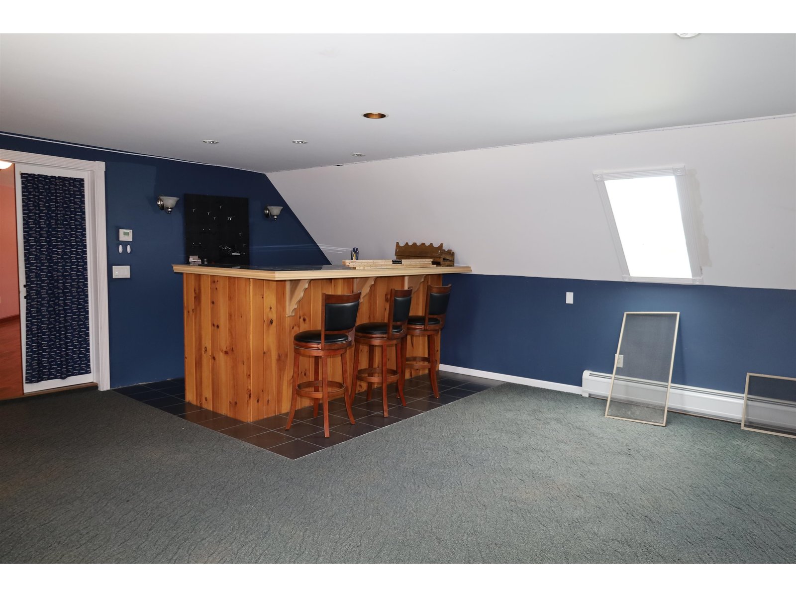 1235 Rogers Hill