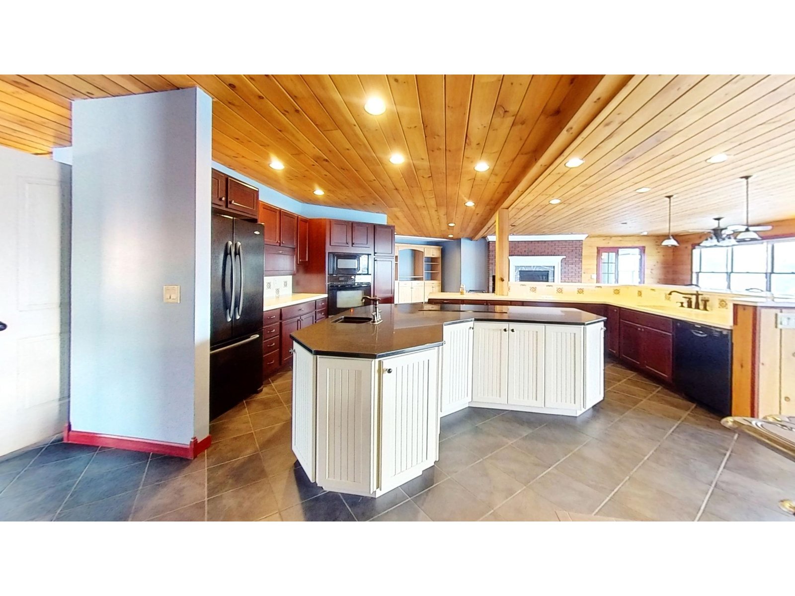 1235 Rogers Hill