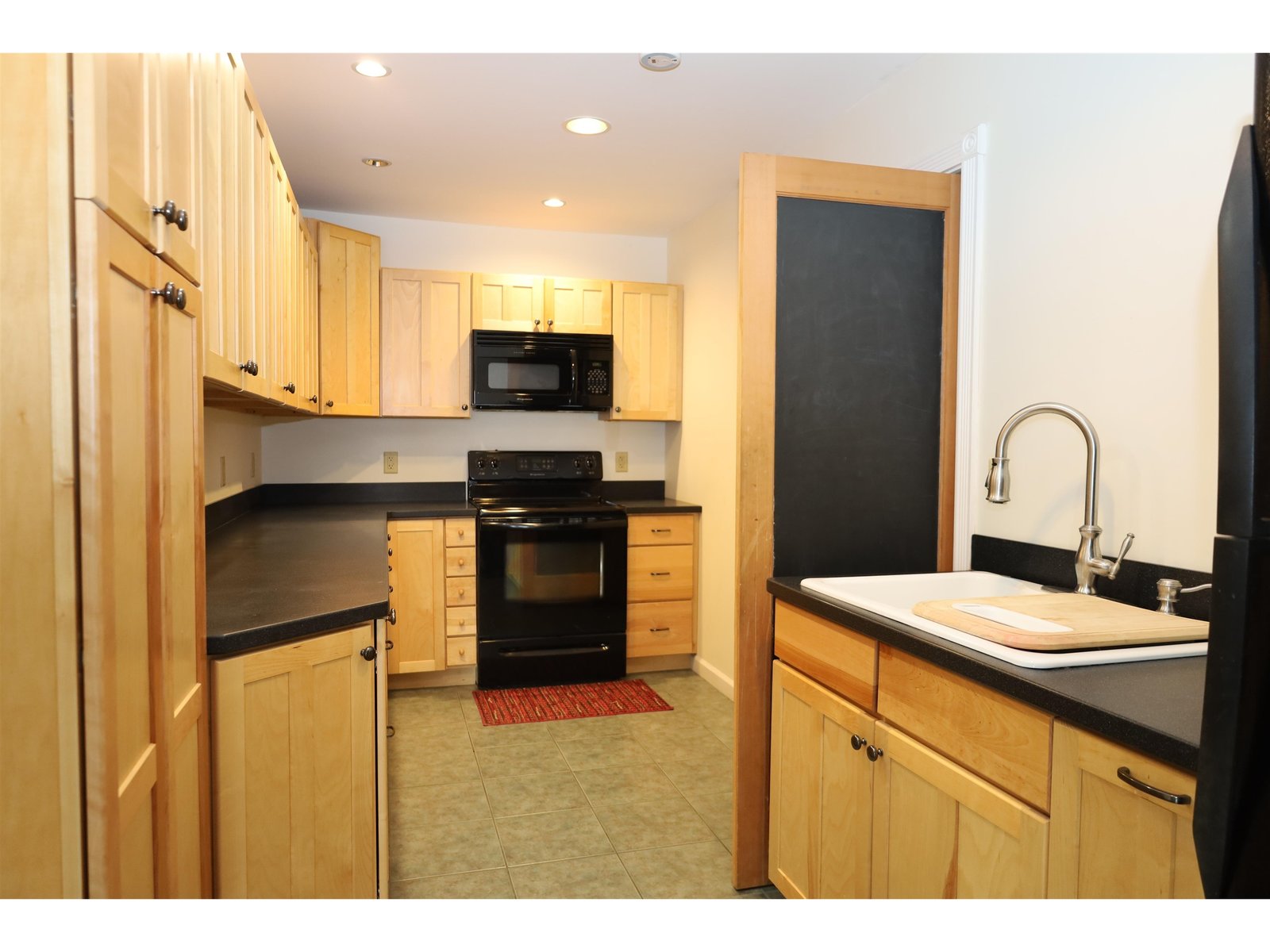 1235 Rogers Hill