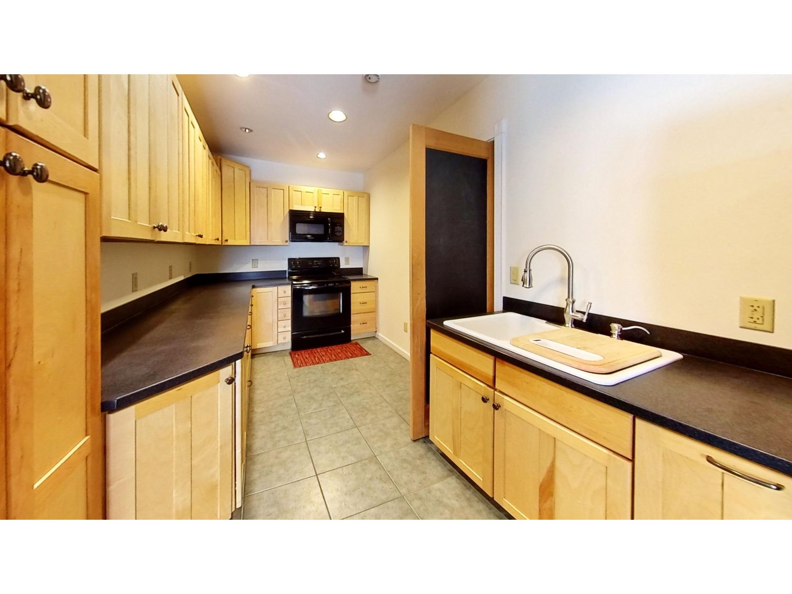 1235 Rogers Hill