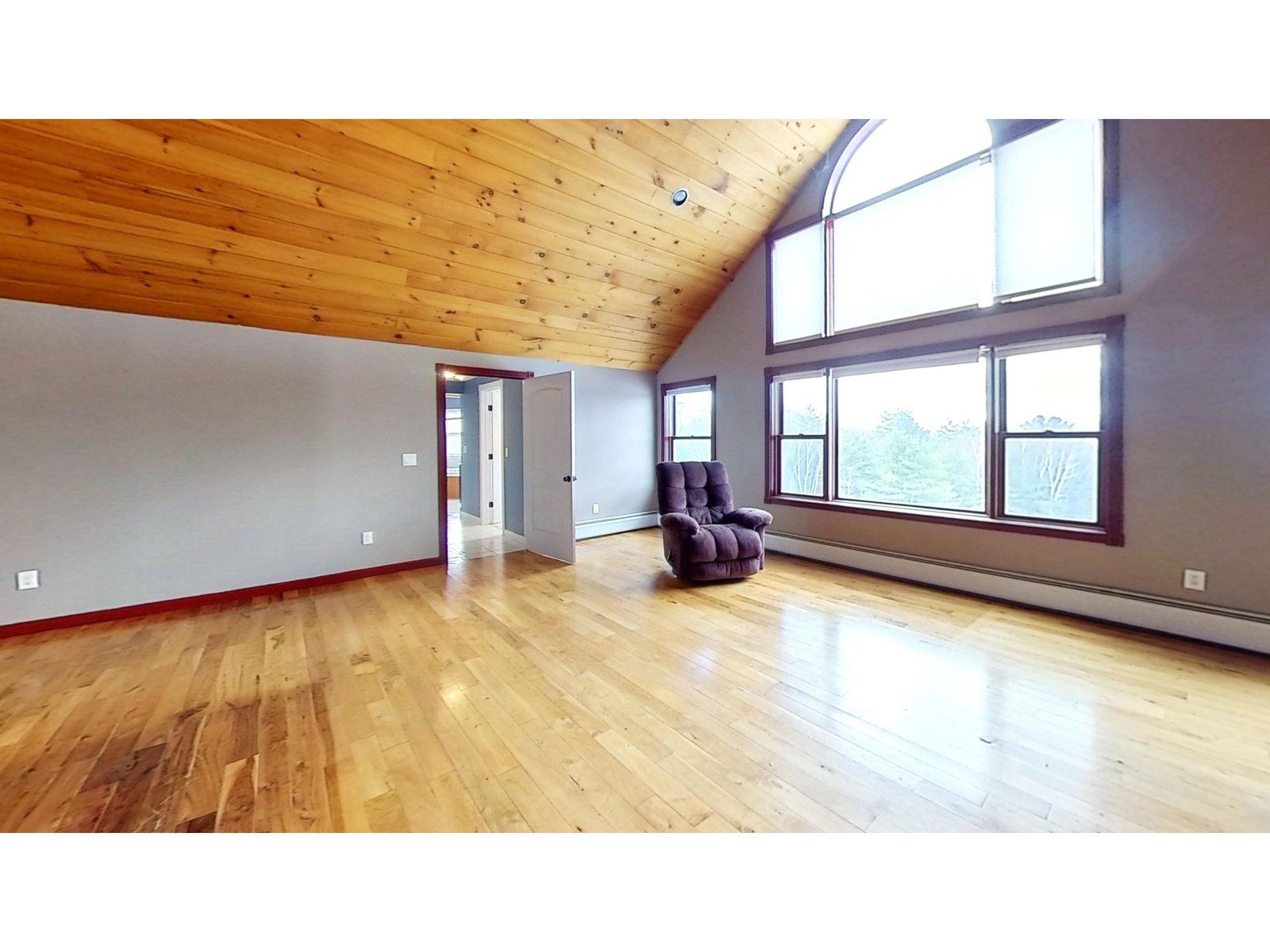 1235 Rogers Hill