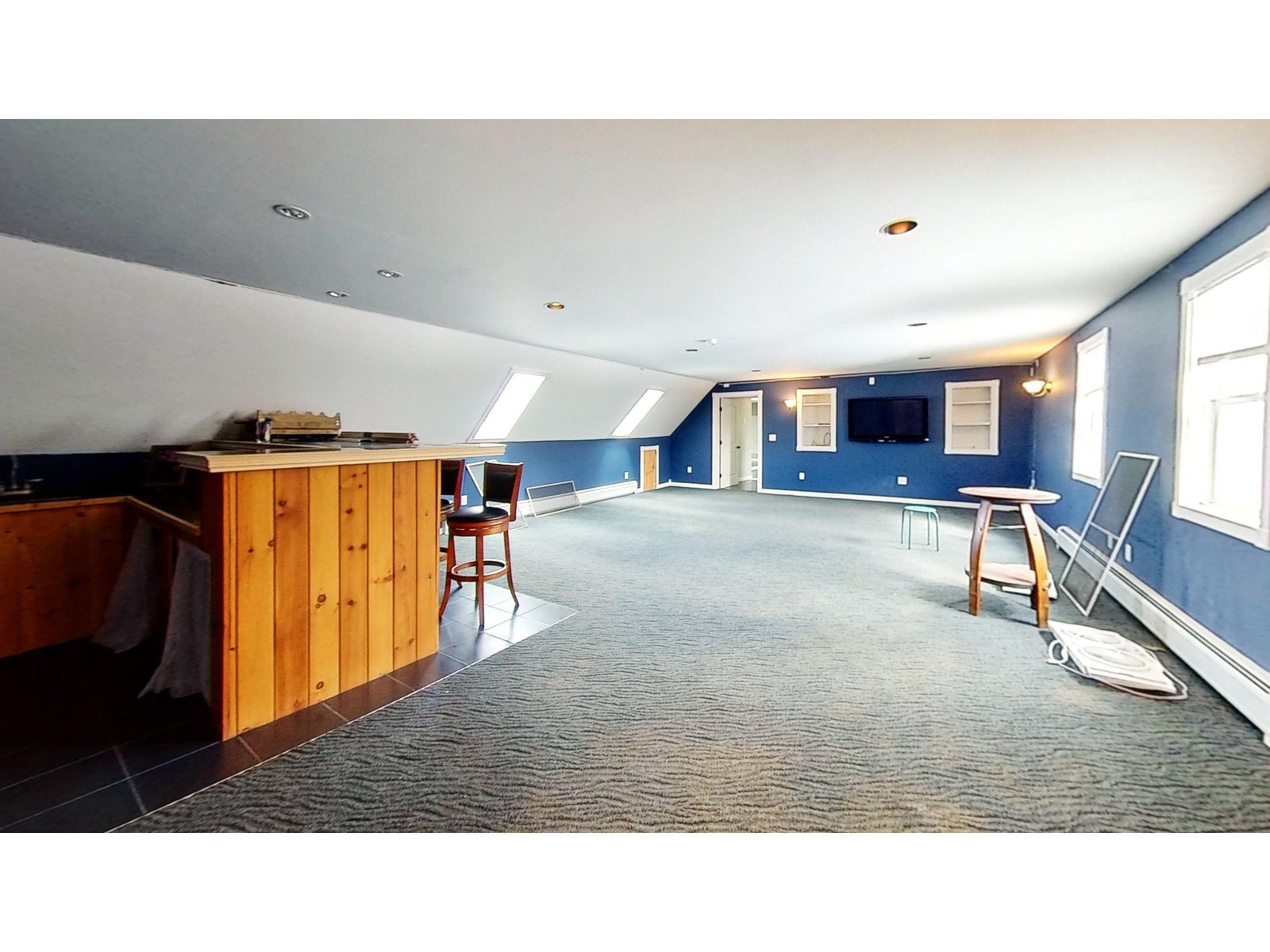 1235 Rogers Hill
