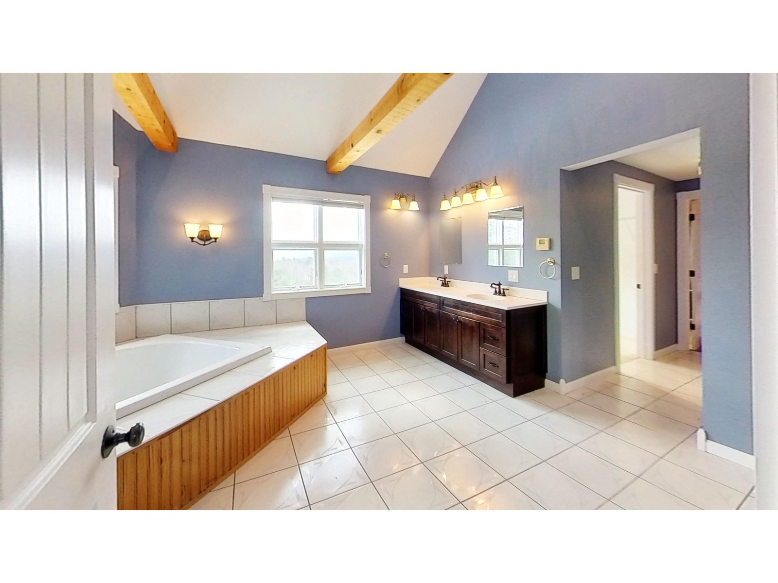 1235 Rogers Hill