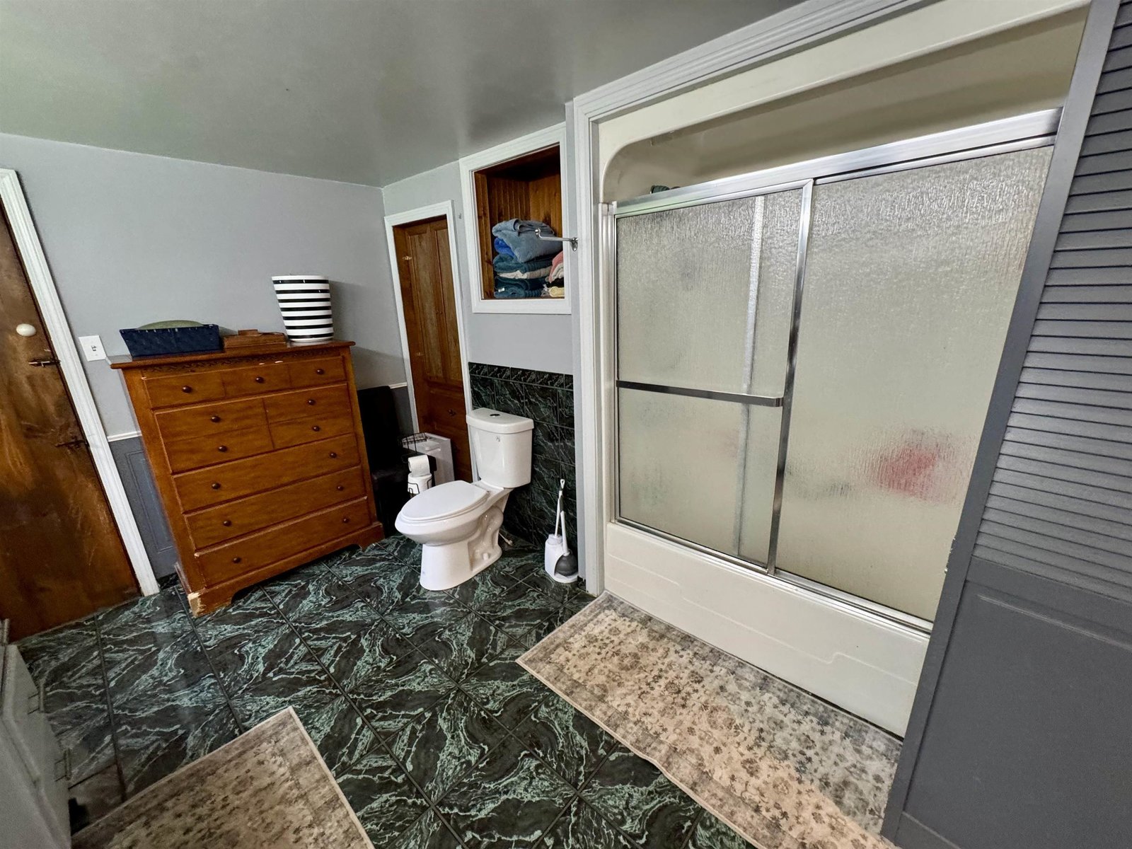1238 Halls Lake Road