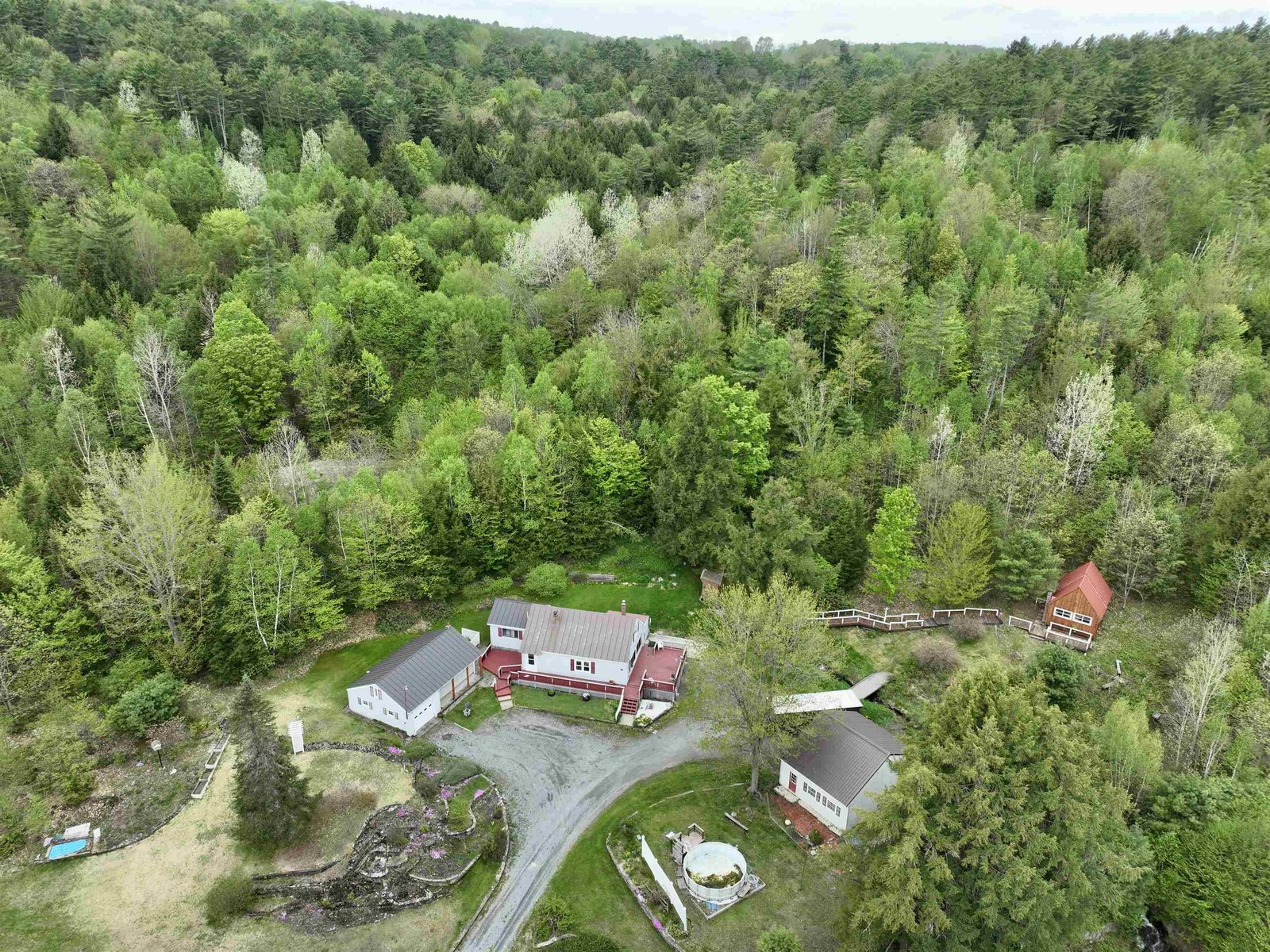 1238 Halls Lake Road