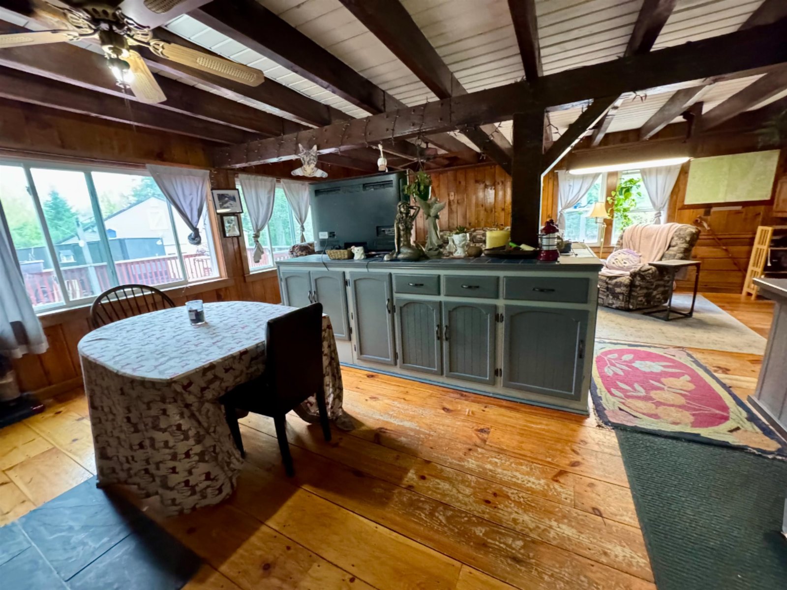1238 Halls Lake Road
