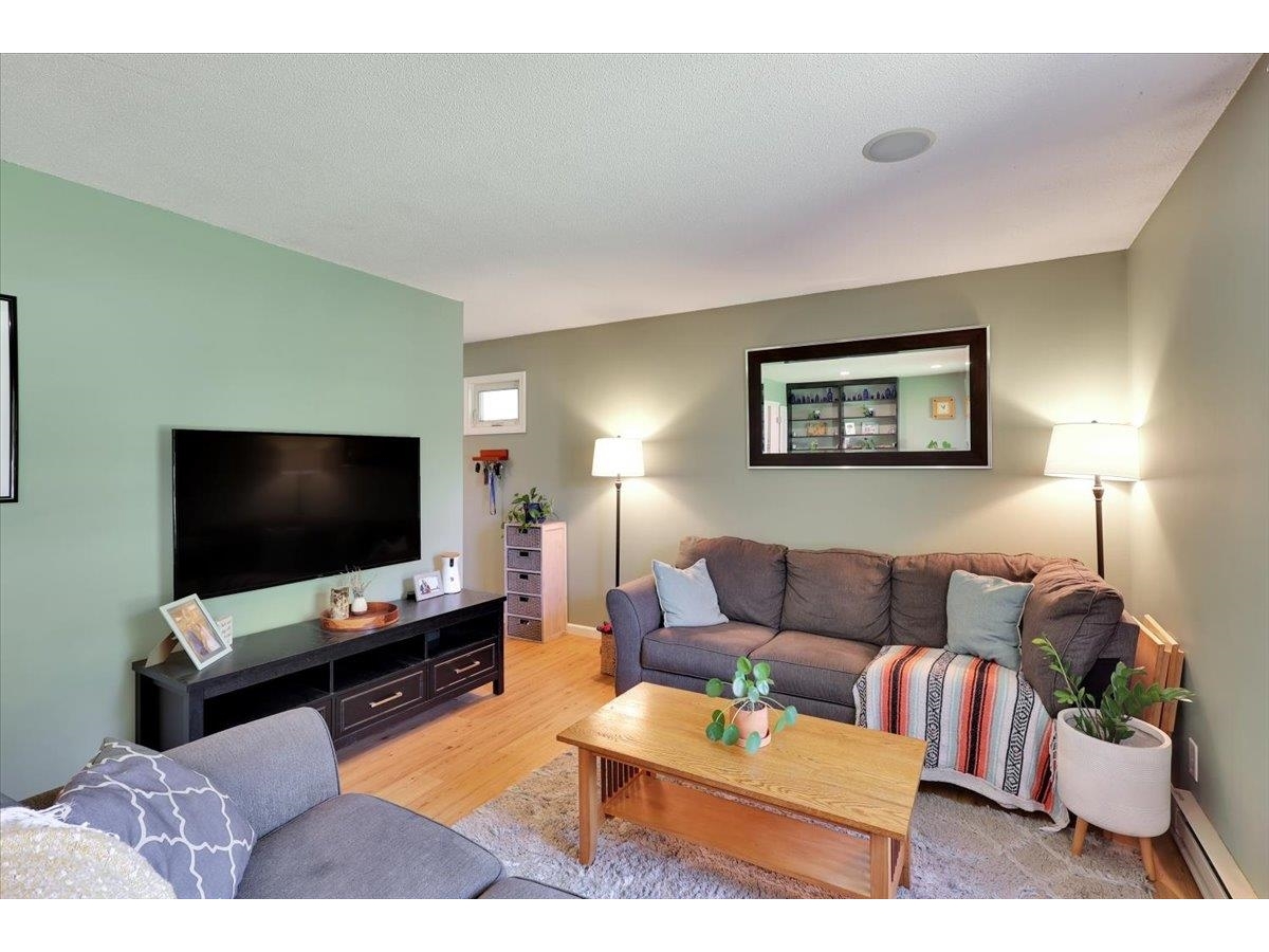 124 Ledgewood Circle, Unit 202