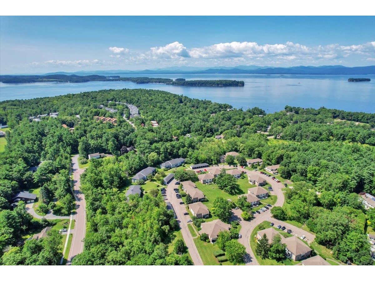 124 Ledgewood Circle, Unit 202