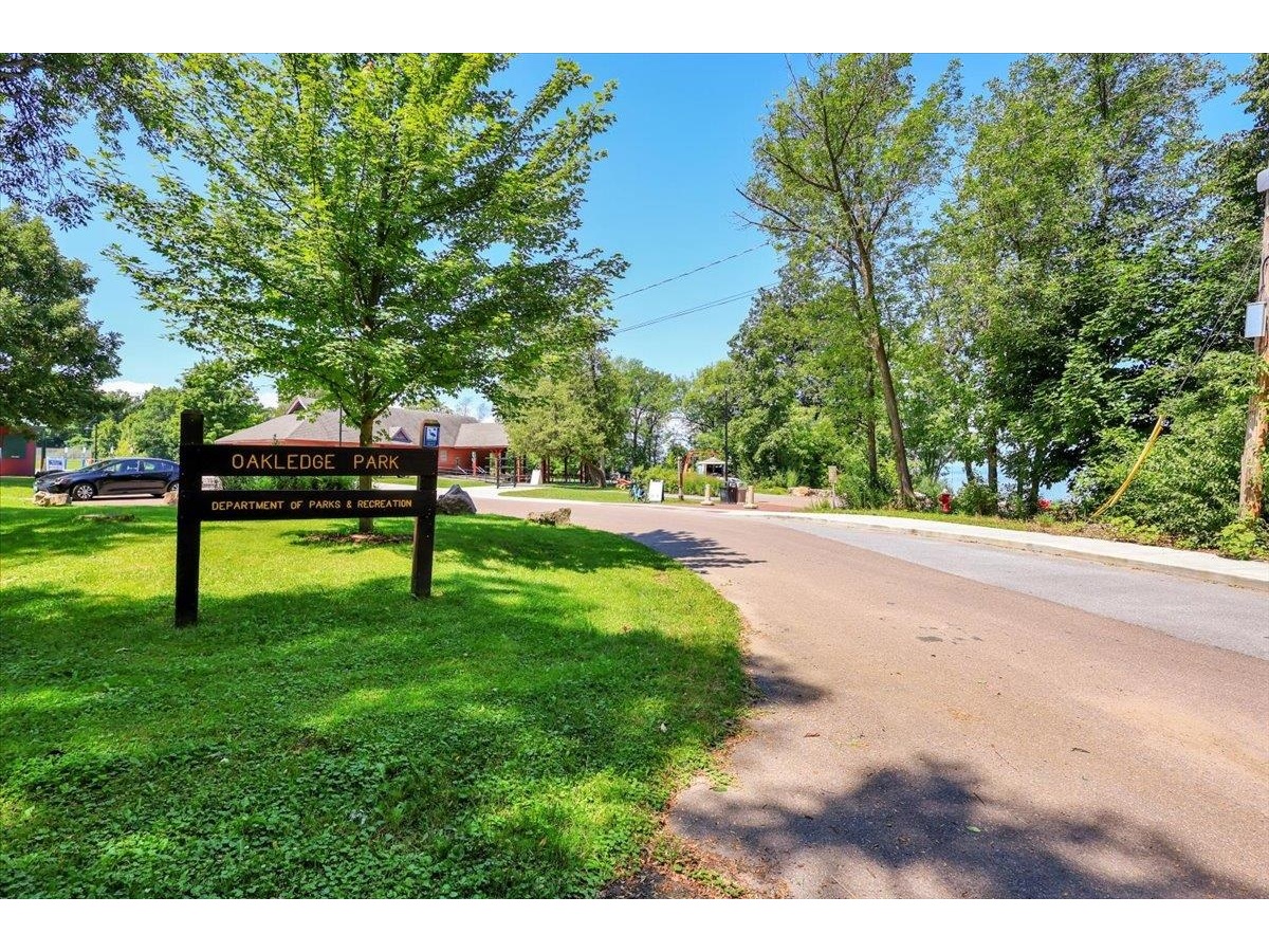 124 Ledgewood Circle, Unit 202