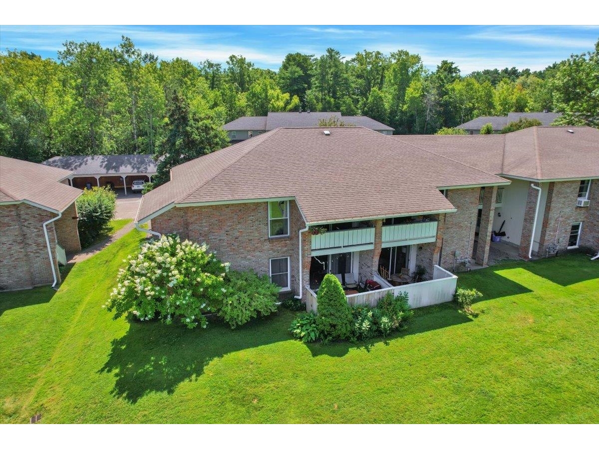 124 Ledgewood Circle, Unit 202