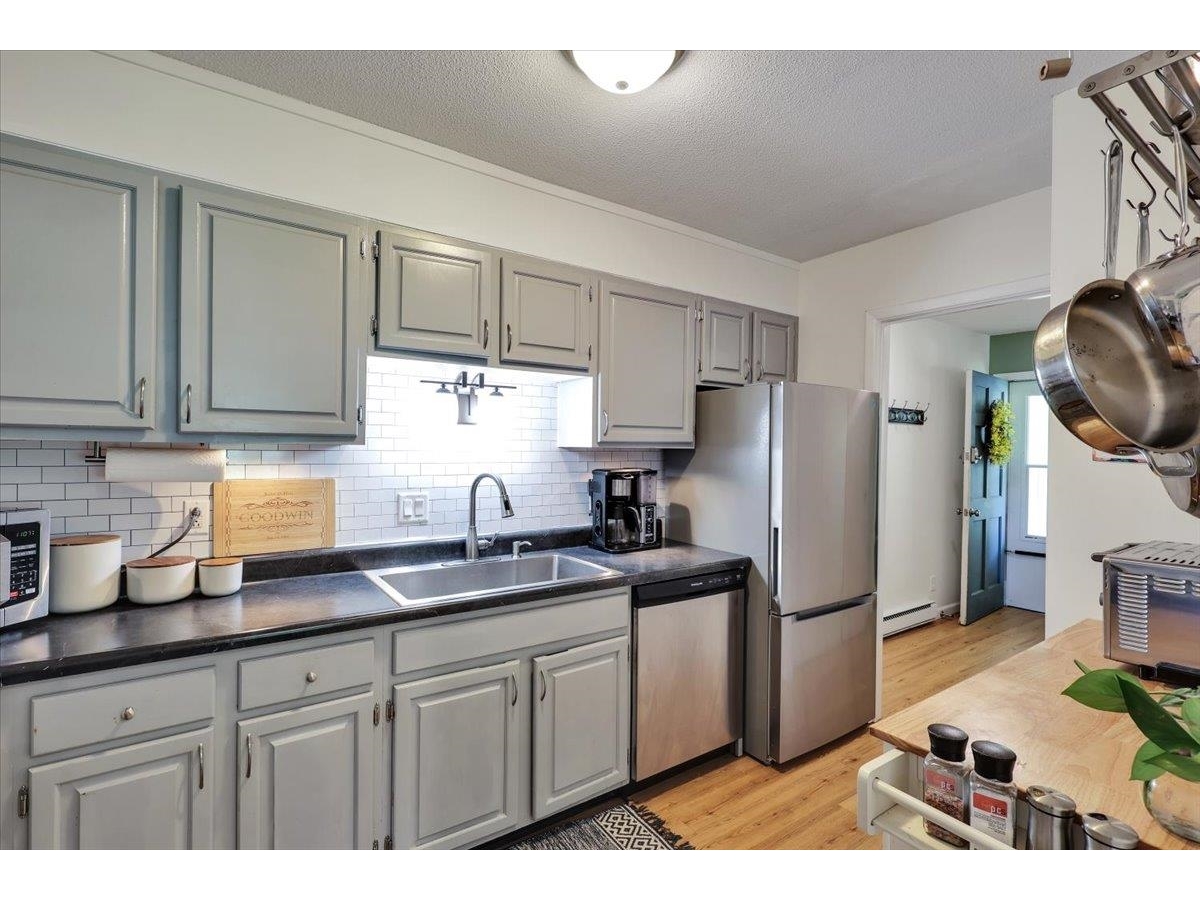 124 Ledgewood Circle, Unit 202