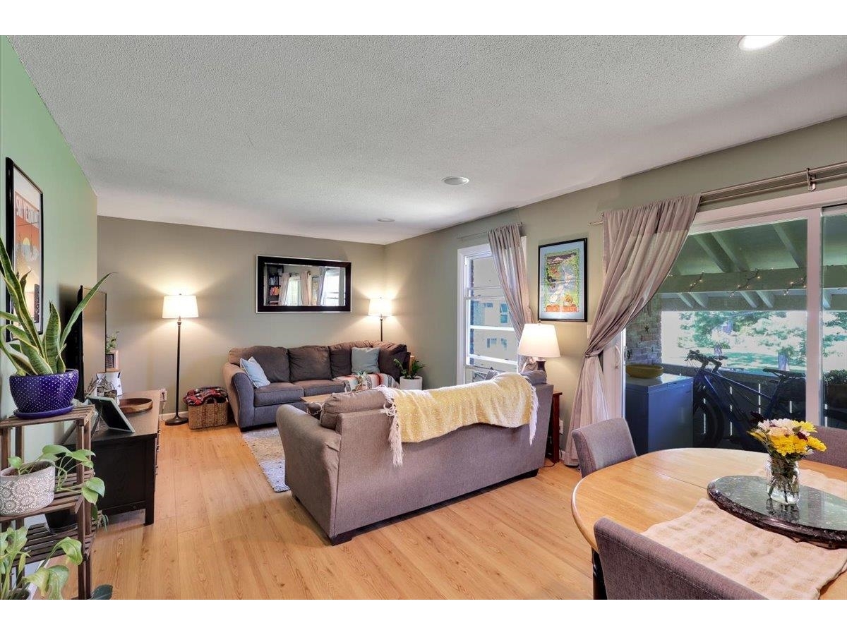 124 Ledgewood Circle, Unit 202