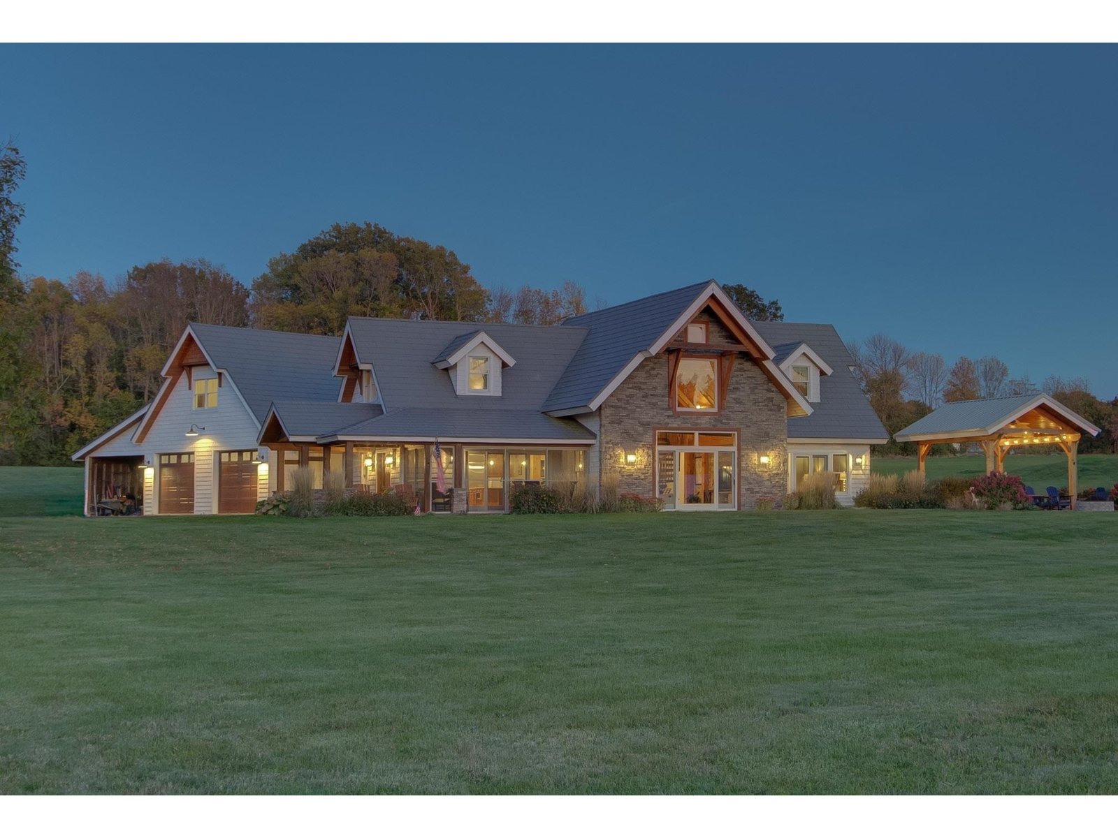 124 West Shore Road, Grand Isle