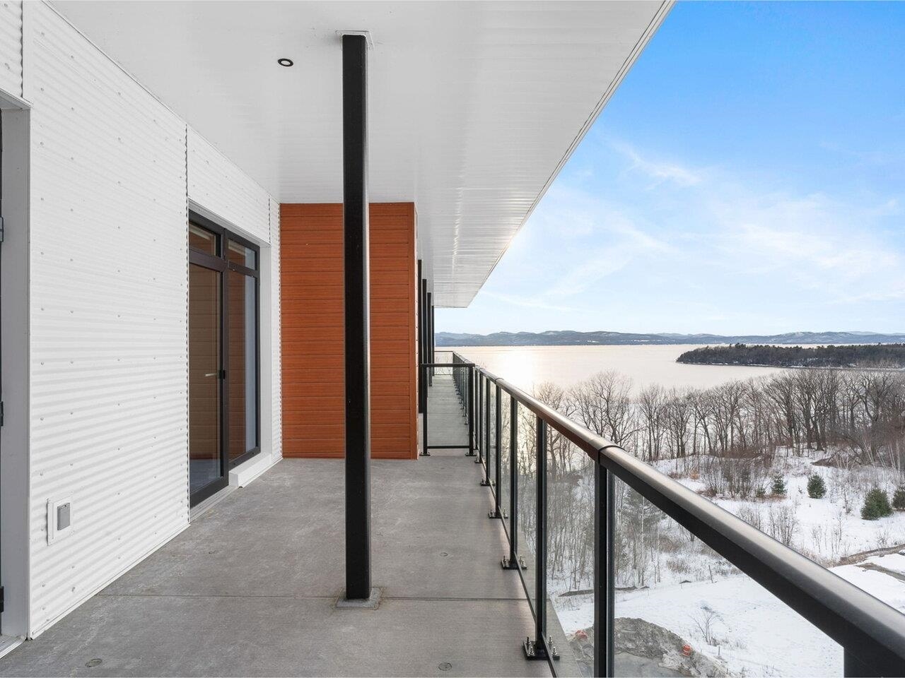 191 sq. ft. balcony