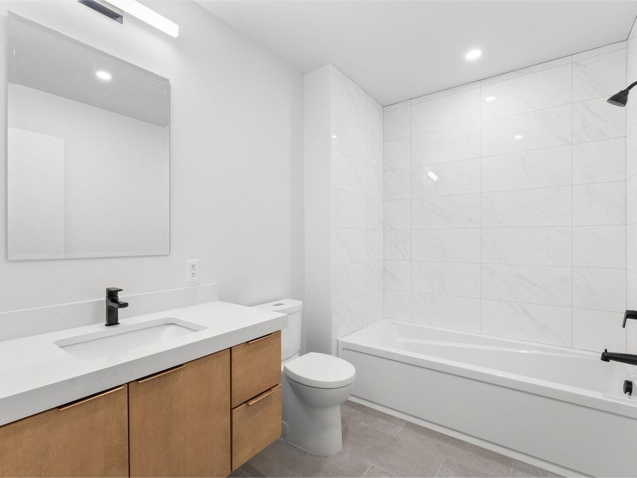 Take a soak in the tub!