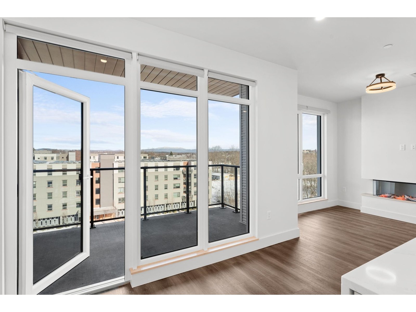 125 Cambrian Way, Unit 602