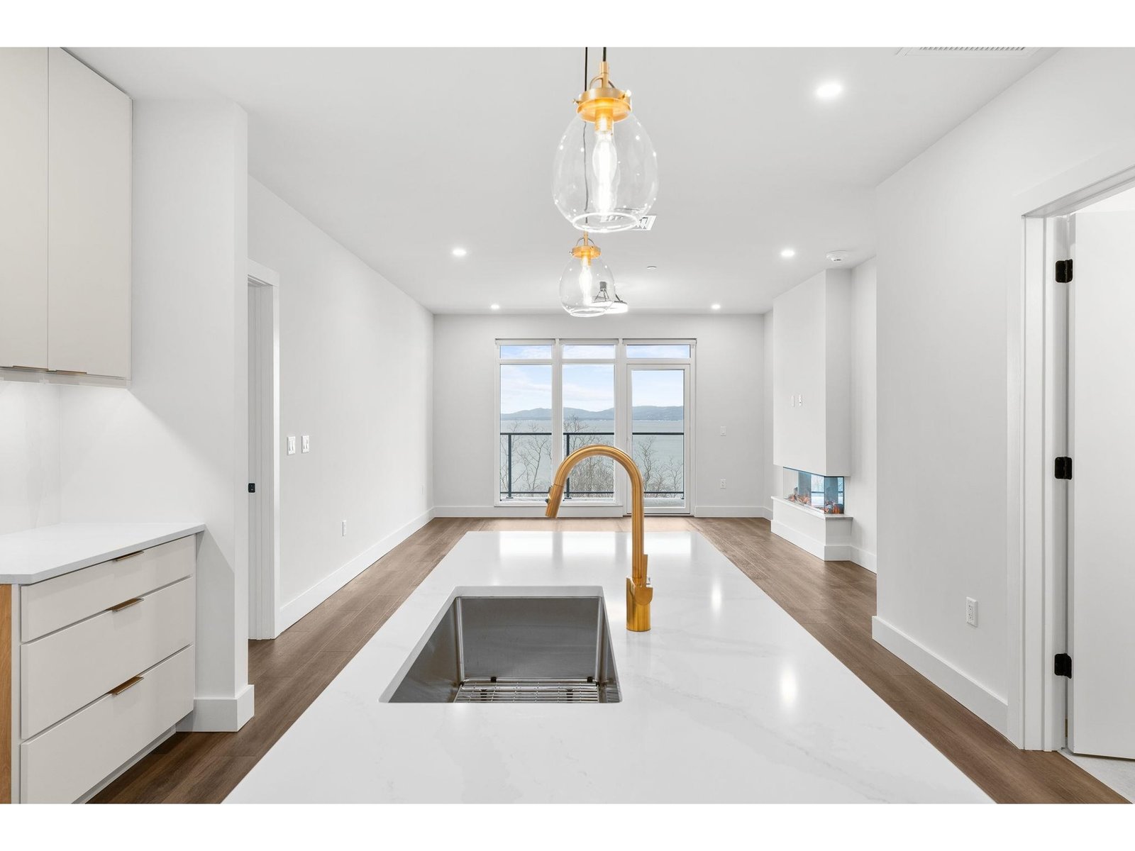 125 Cambrian Way, Unit 605