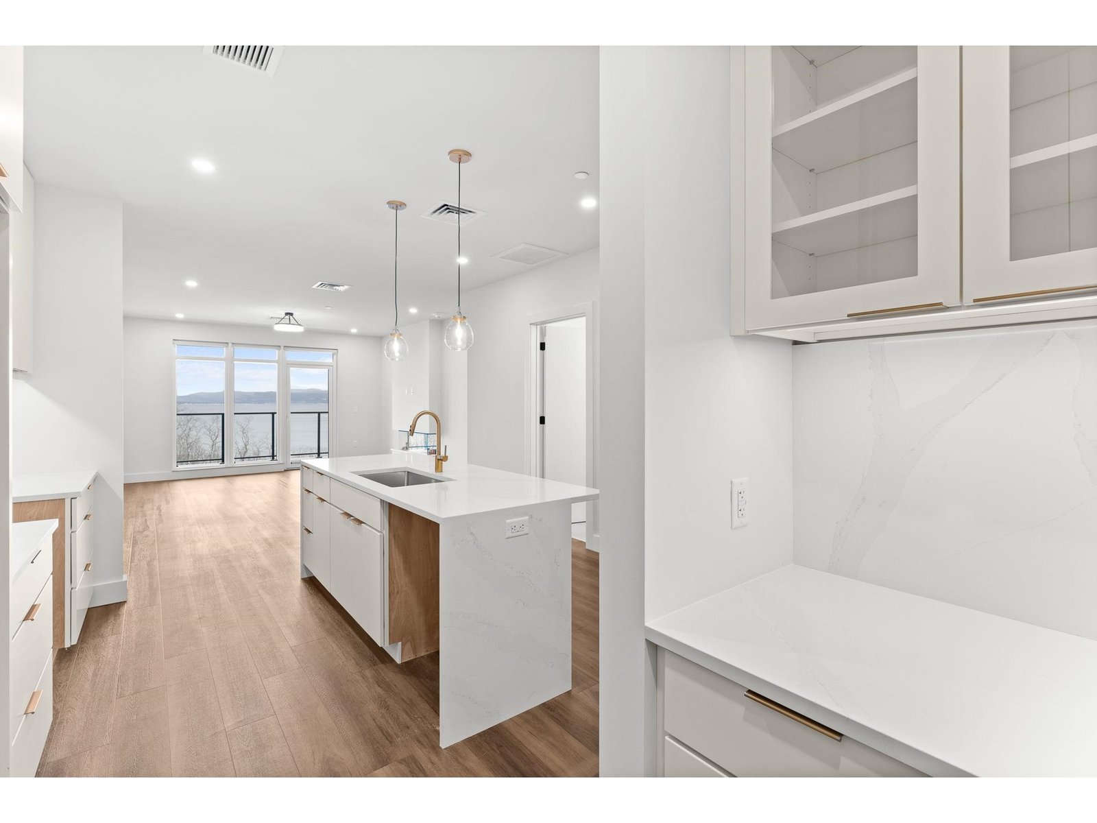125 Cambrian Way, Unit 605
