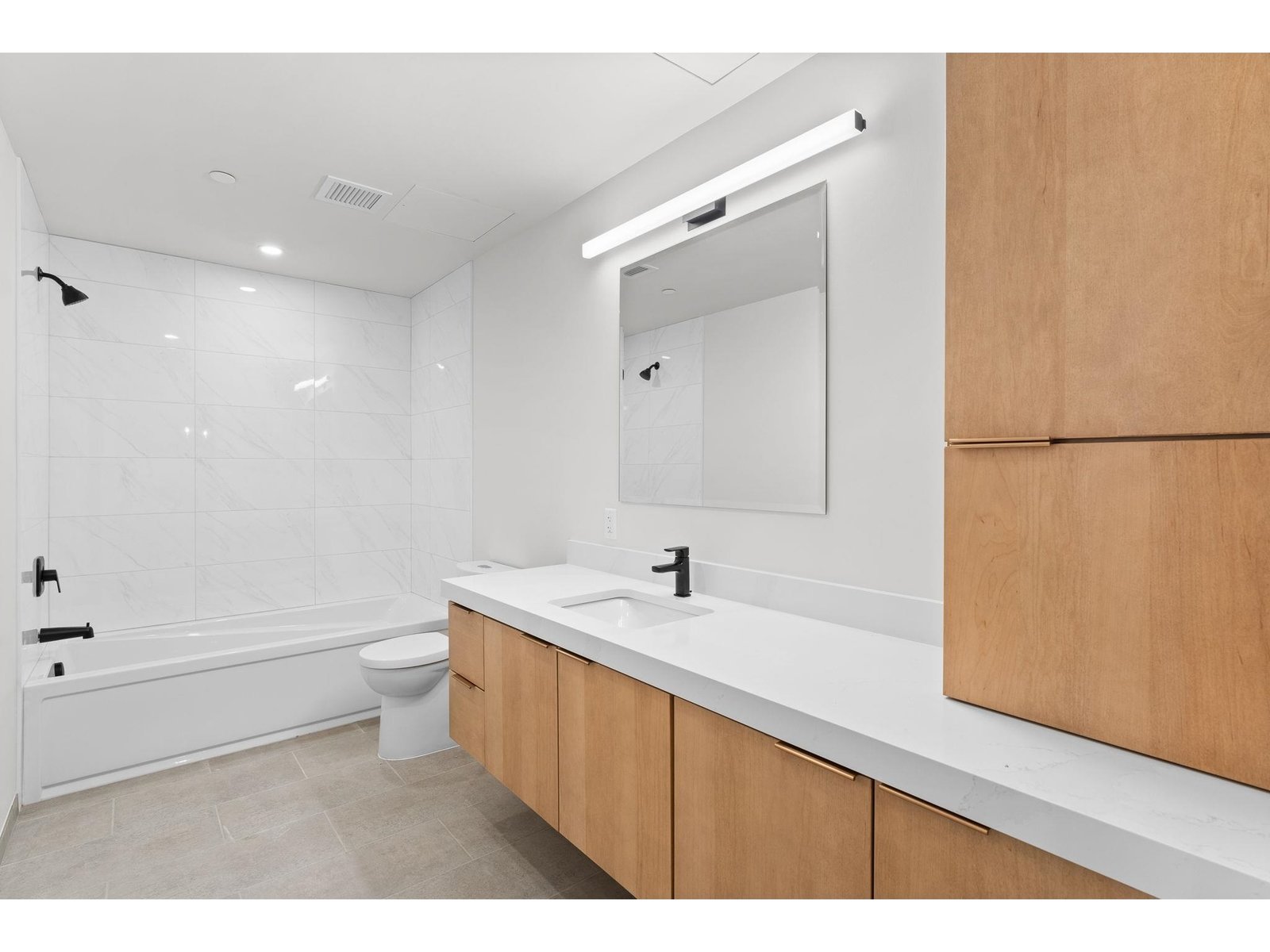 125 Cambrian Way, Unit 605
