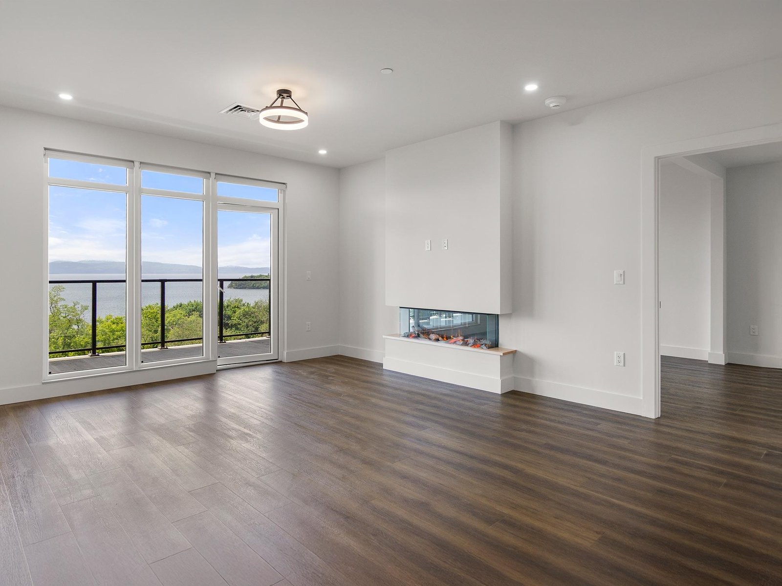 125 Cambrian Way, Unit 605