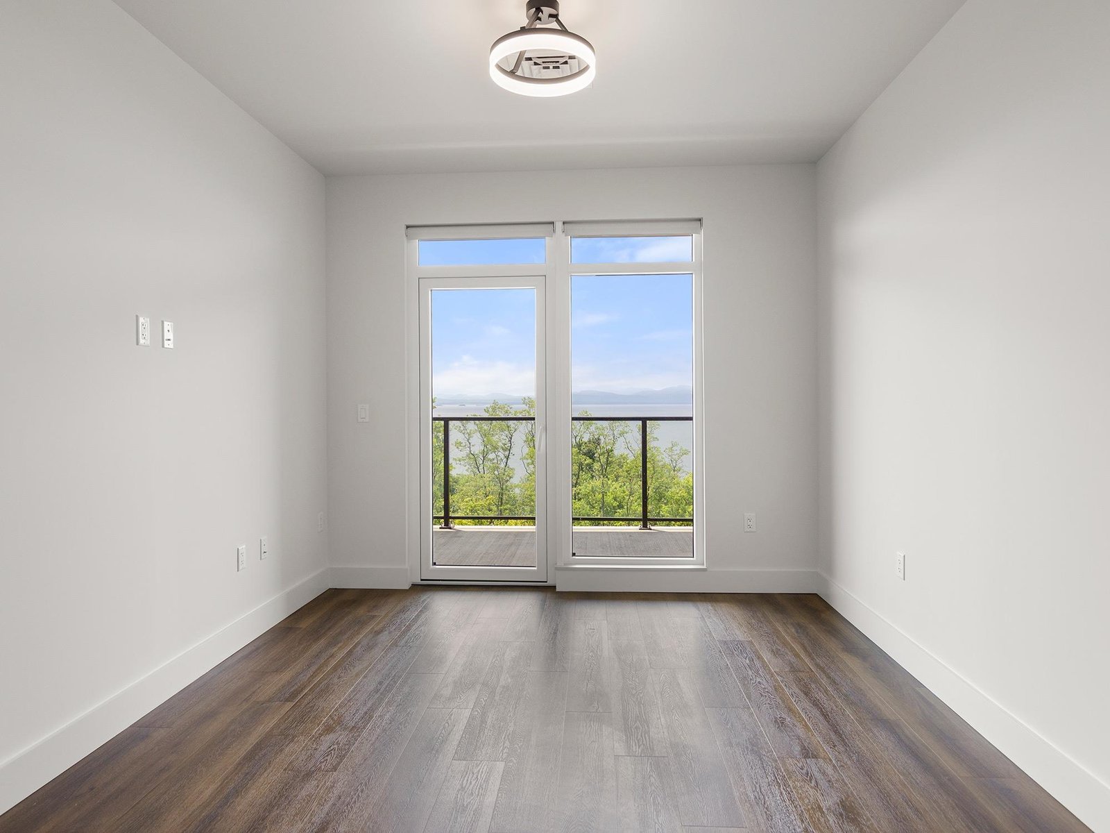 125 Cambrian Way, Unit 605