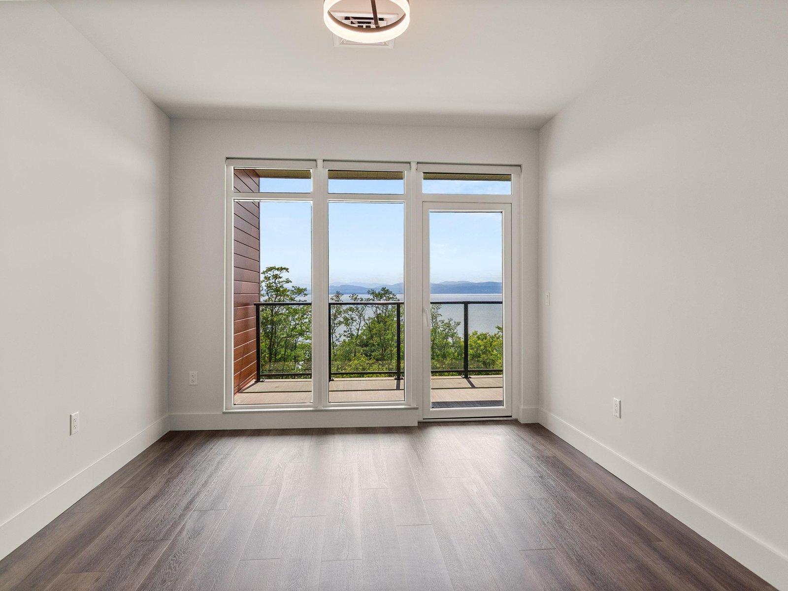 125 Cambrian Way, Unit 605