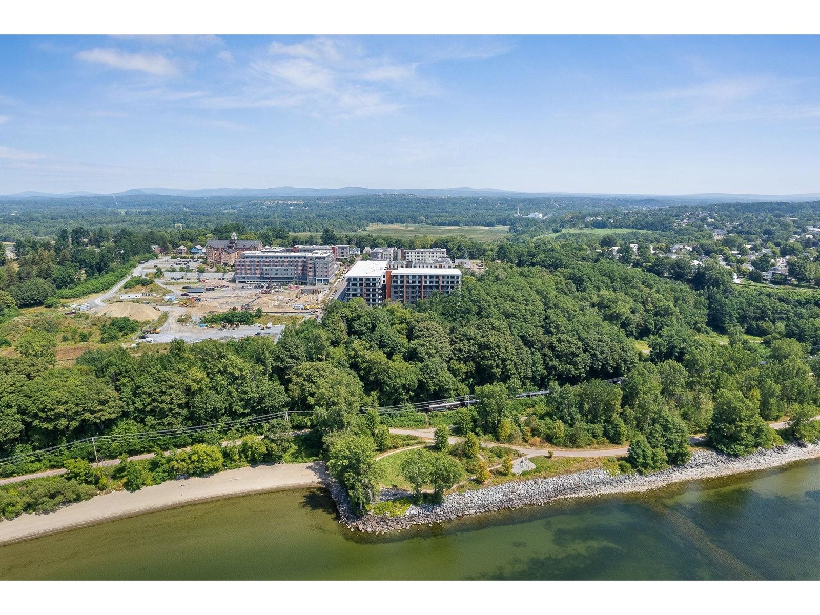 125 Cambrian Way, Unit 605