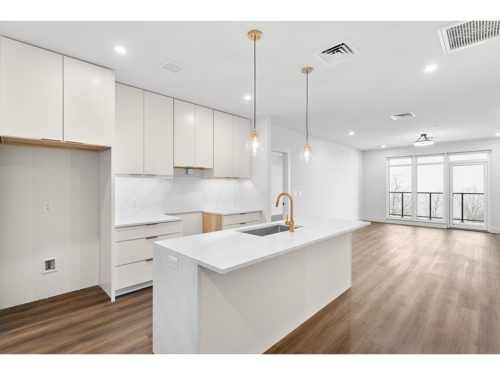 125 Cambrian Way, Unit 605