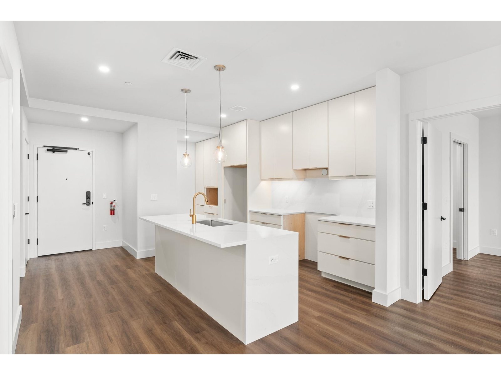 125 Cambrian Way, Unit 605
