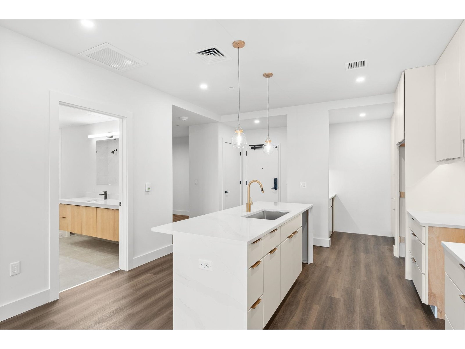 125 Cambrian Way, Unit 605