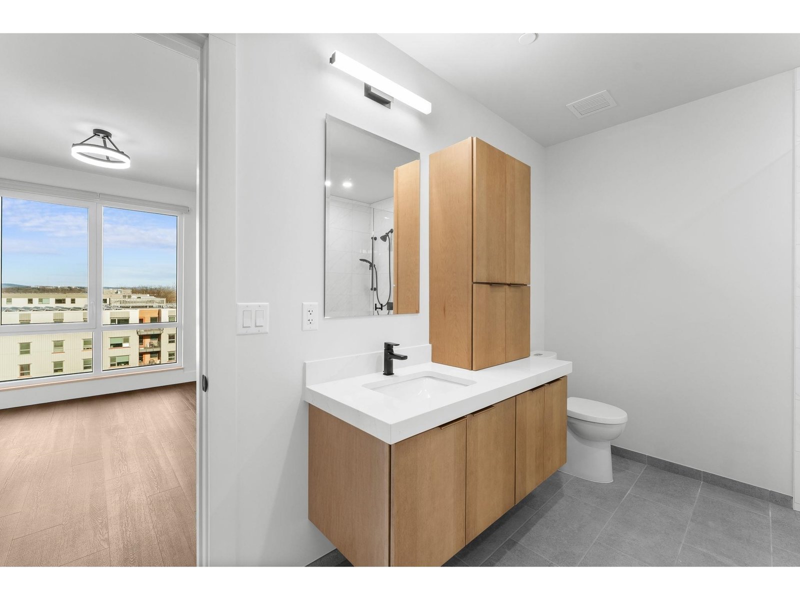 125 Cambrian Way, Unit 606