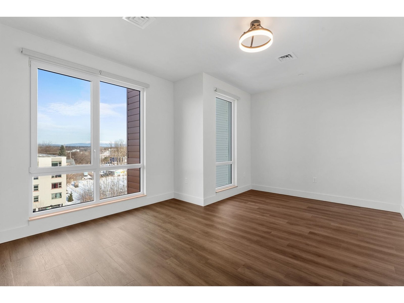 125 Cambrian Way, Unit 606