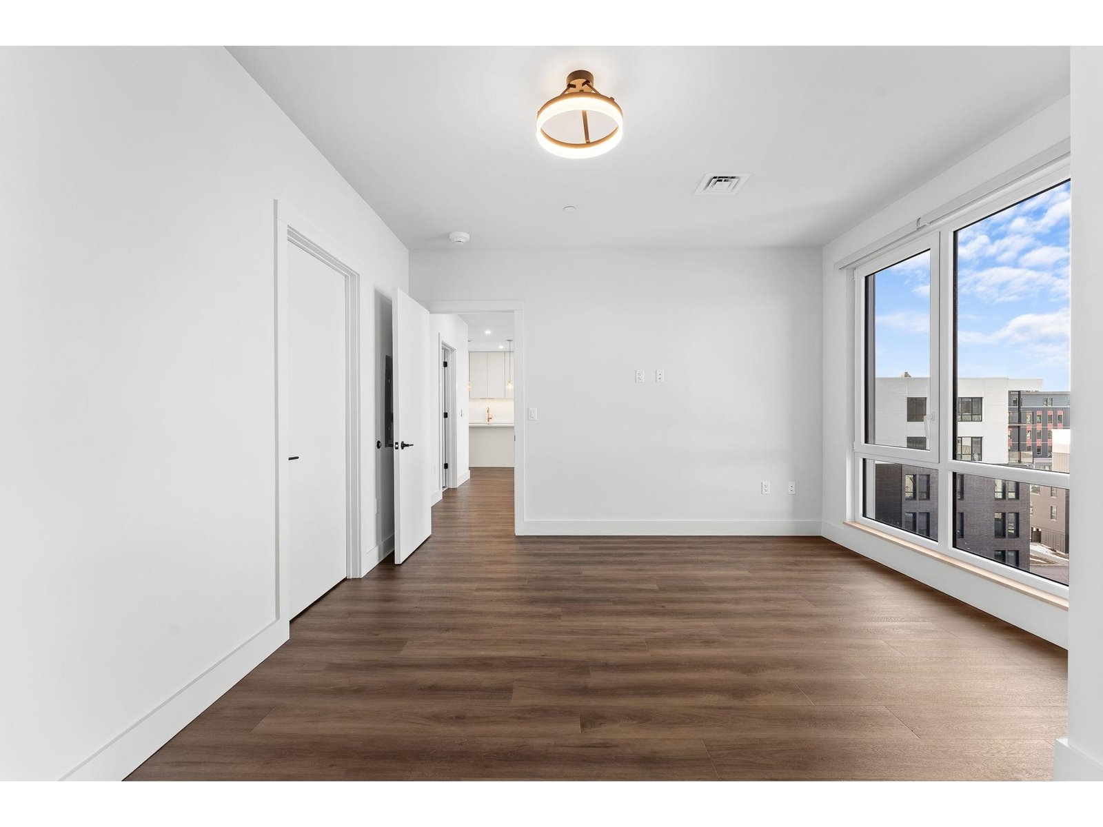 125 Cambrian Way, Unit 606